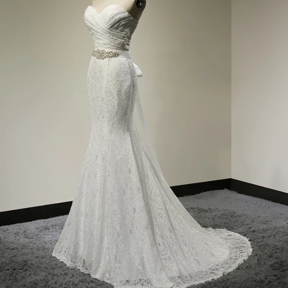 - ❤️❤️ - WHITE WEDDING DRESS WITH LACE